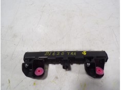 Recambio de piloto trasero central para toyota auris 1.8 16v cat (híbrido) referencia OEM IAM 8157012440   2