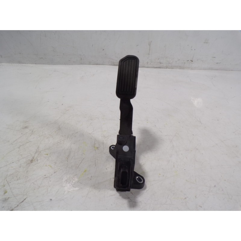 Recambio de potenciometro pedal para toyota auris 1.8 16v cat (híbrido) referencia OEM IAM 7811002120 7811002120 18017570485