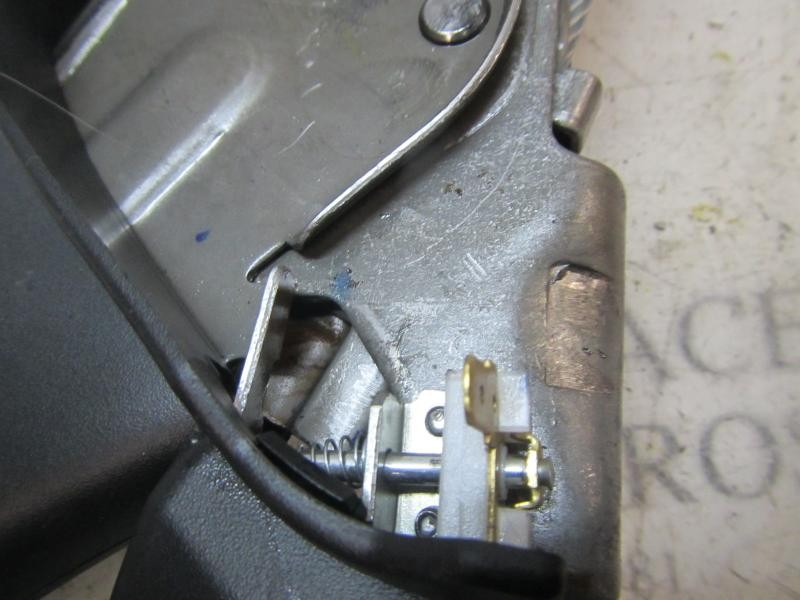 Recambio de palanca freno de mano para dacia sandero essential referencia OEM IAM 360108002R  