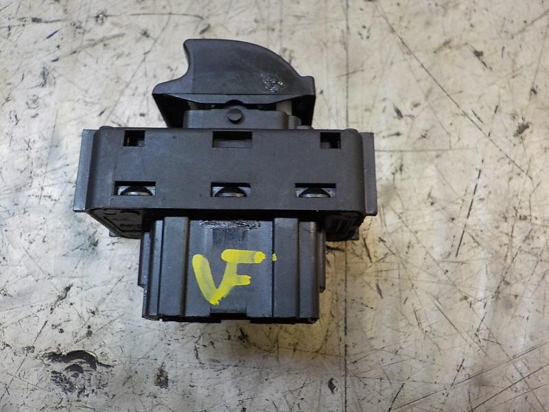 Recambio de mando elevalunas trasero izquierdo para citroën c-elysée shine referencia OEM IAM 96766662ZD  