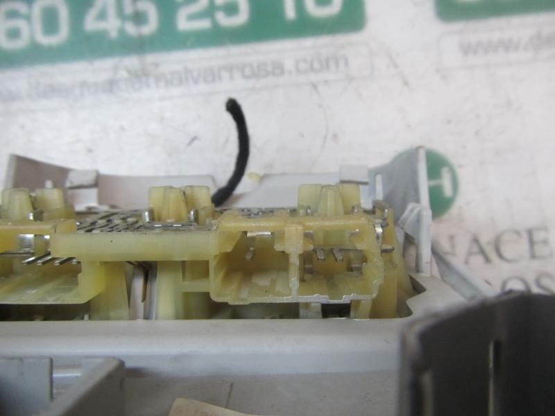 Recambio de piloto interior para peugeot 308 1.6 16v referencia OEM IAM   