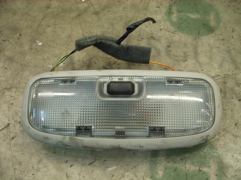 Recambio de piloto interior para ford focus berlina (cap) trend referencia OEM IAM   