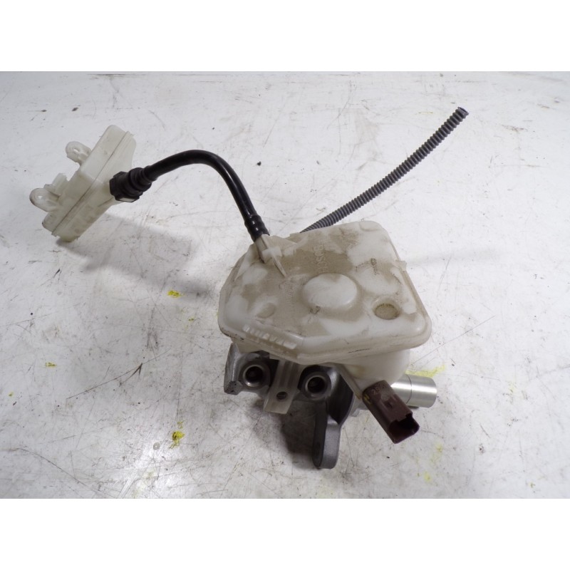 Recambio de bomba freno para citroën c4 lim. 1.2 12v e-thp referencia OEM IAM 1323FA  