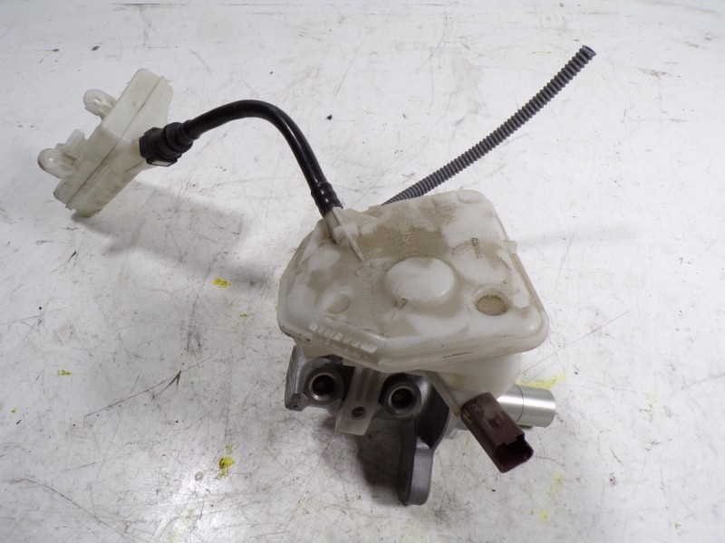 Recambio de bomba freno para citroën c4 lim. 1.2 12v e-thp referencia OEM IAM 1323FA  