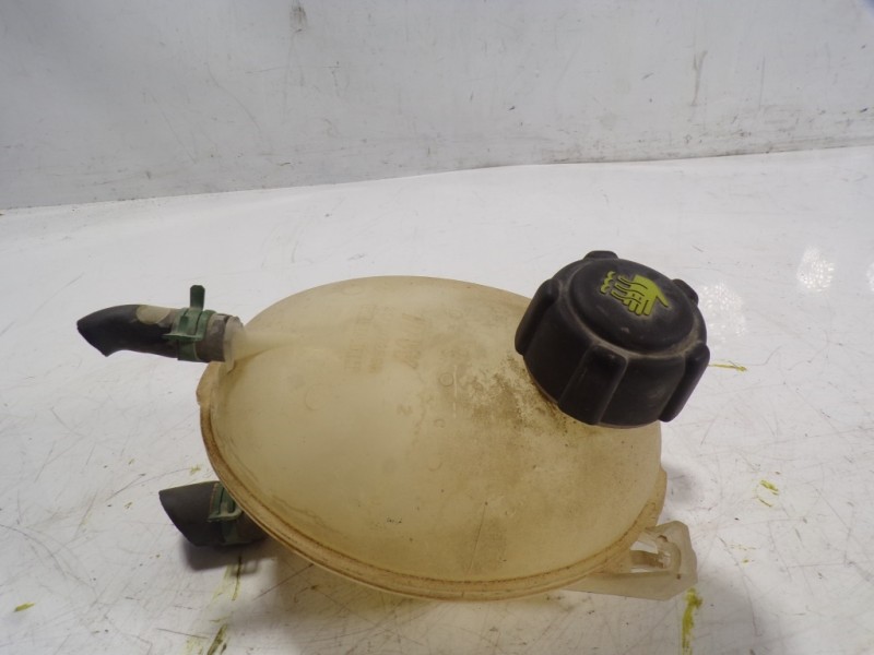 Recambio de deposito expansion para dacia sandero 1.2 16v cat referencia OEM IAM 217104354R  