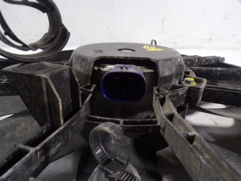 Recambio de electroventilador para dacia sandero 1.2 16v cat referencia OEM IAM 214818009R 214818009R 