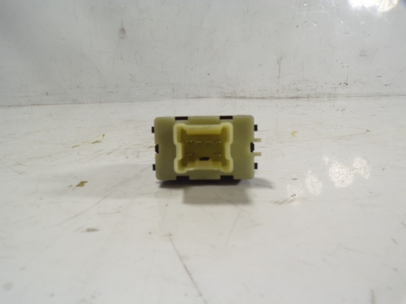 Recambio de mando elevalunas delantero derecho para dacia sandero 1.2 16v cat referencia OEM IAM 254214937R 254214937R 