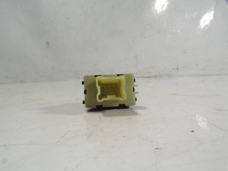 Recambio de mando elevalunas delantero izquierdo para dacia sandero 1.2 16v cat referencia OEM IAM 254214937R 254214937R 