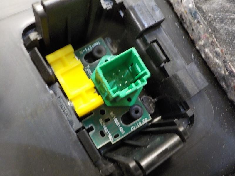 Recambio de guantera para peugeot 308 sw 1.6 hdi fap cat (9hz / dv6ted4) referencia OEM IAM 8226LE  