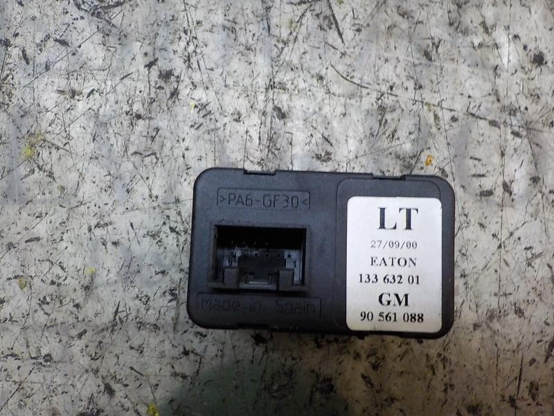 Recambio de mando elevalunas delantero izquierdo para opel astra g coupé 1.8 16v referencia OEM IAM   