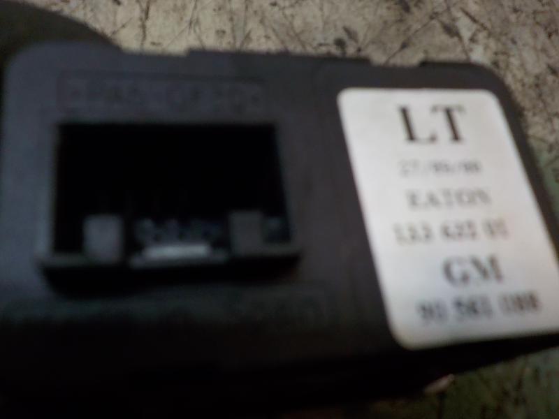 Recambio de mando elevalunas delantero izquierdo para opel astra g coupé 1.8 16v referencia OEM IAM   