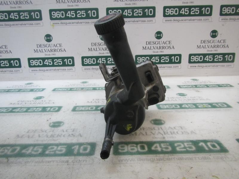 Recambio de bomba direccion para peugeot 308 1.6 16v referencia OEM IAM   