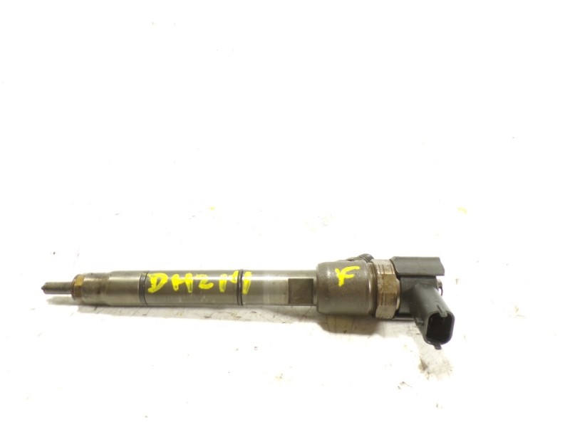 Recambio de inyector para hyundai i30 1.6 crdi cat referencia OEM IAM 338002A400 8WAH35A 8WAH35A