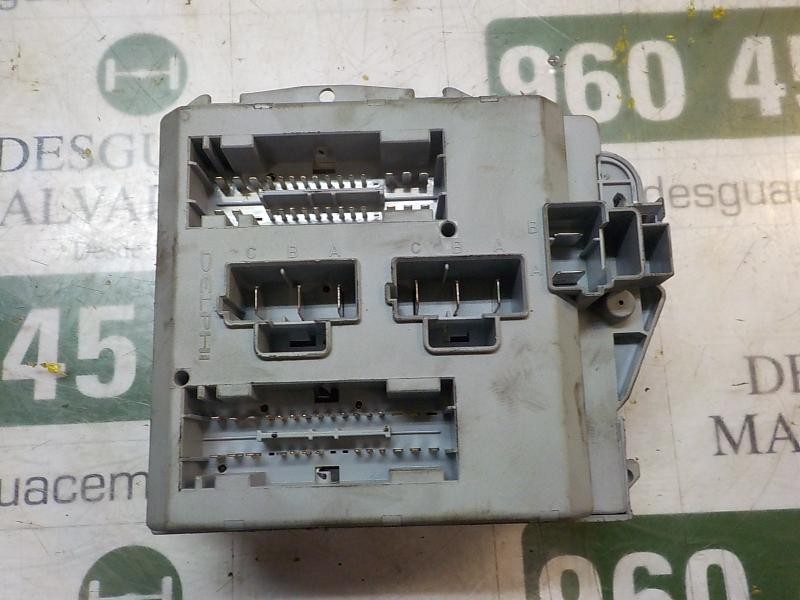 Recambio de caja reles / fusibles para fiat linea (110) 1.4 cat referencia OEM IAM 51828716 51806891 