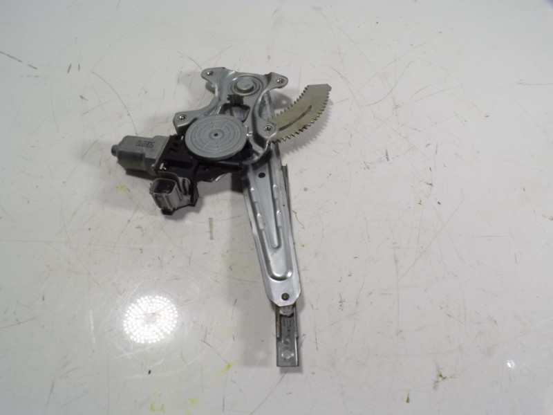 Recambio de elevalunas trasero izquierdo para nissan juke (f15) 1.5 turbodiesel cat referencia OEM IAM 827211U600 82730CV01B 