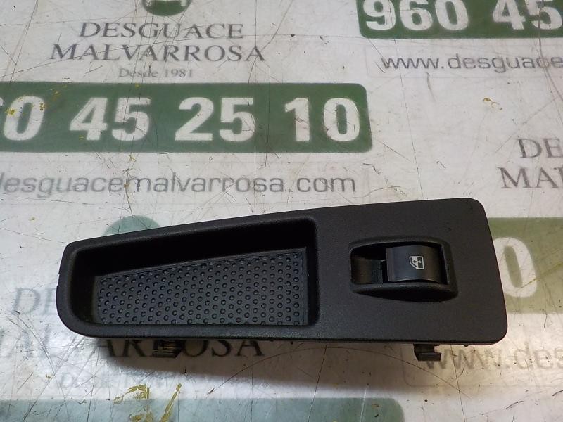 Recambio de mando elevalunas delantero derecho para fiat linea (110) 1.4 cat referencia OEM IAM 735442326  