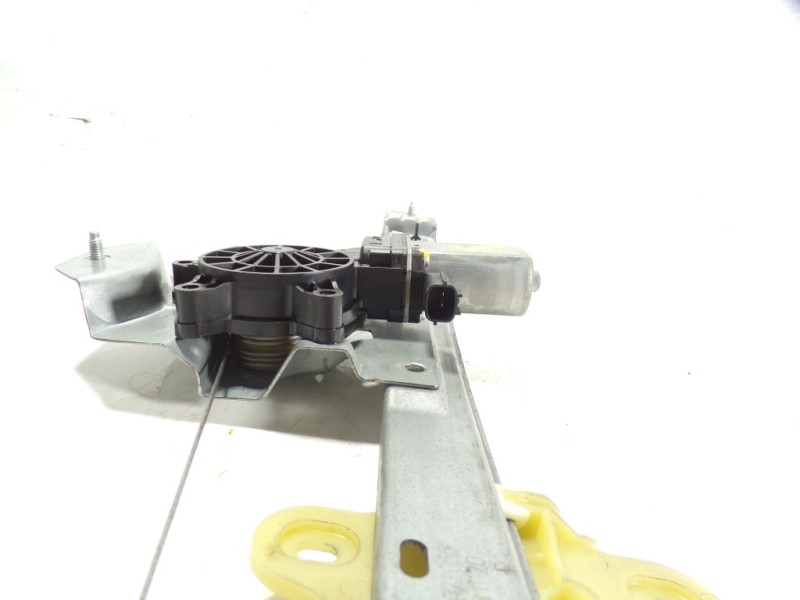 Recambio de elevalunas delantero derecho para renault clio iv 1.2 16v referencia OEM IAM 807205569R 128001471B 