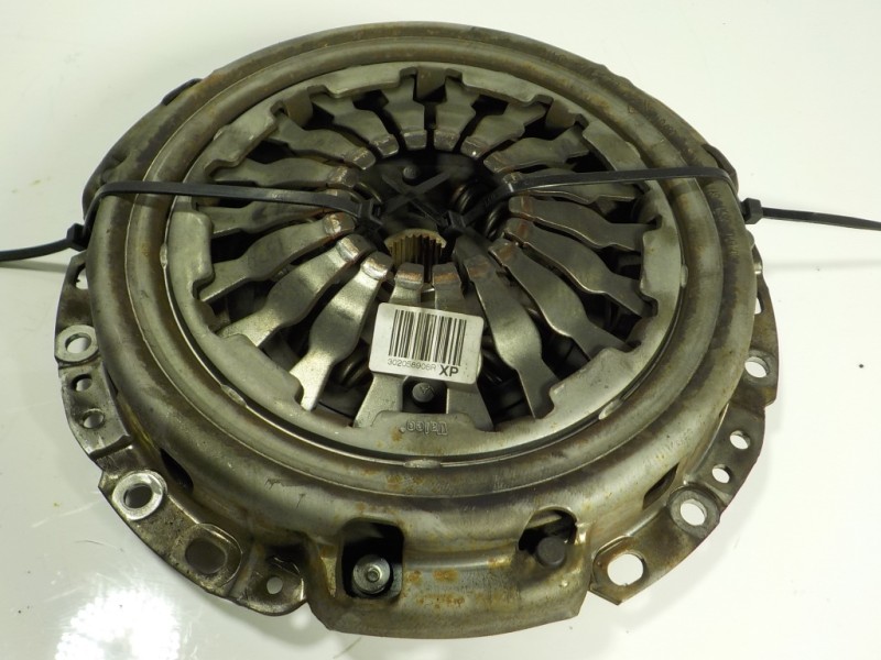 Recambio de kit embrague para renault clio iv 1.2 16v referencia OEM IAM 302055580R  