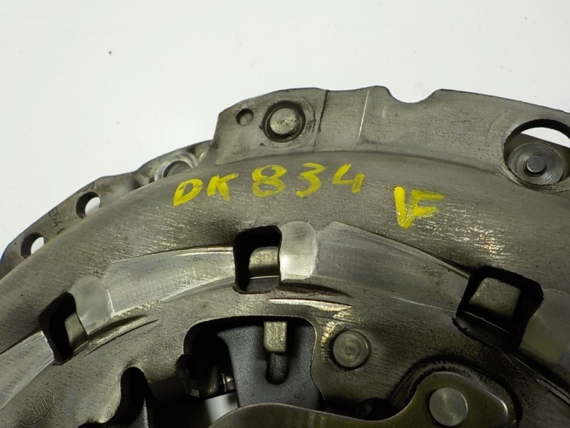 Recambio de kit embrague para audi a4 ber. (b8) 2.0 16v tdi referencia OEM IAM 0B1141015D 124043710 