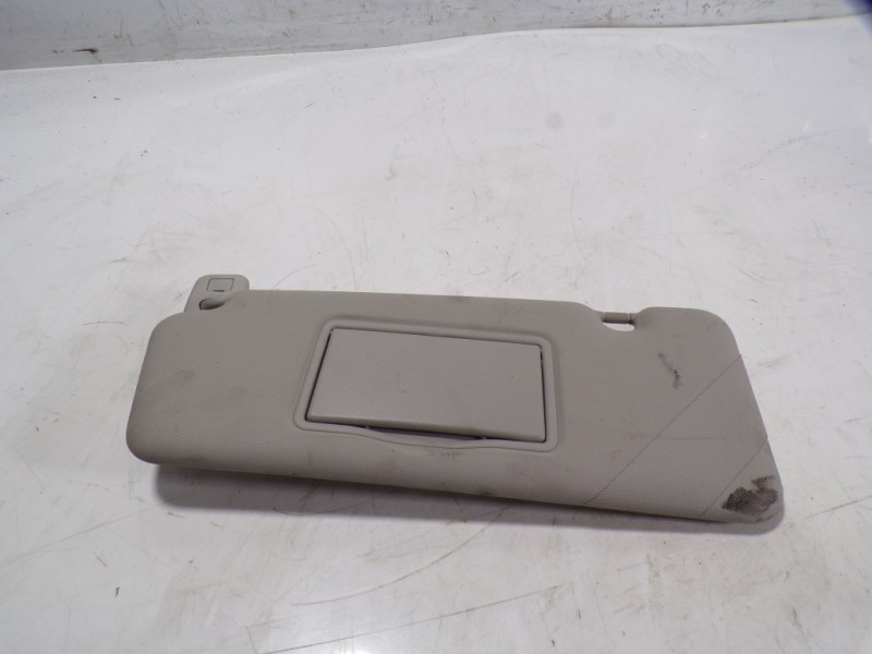 Recambio de parasol izquierdo para renault clio iv 1.2 16v referencia OEM IAM 964010028R  