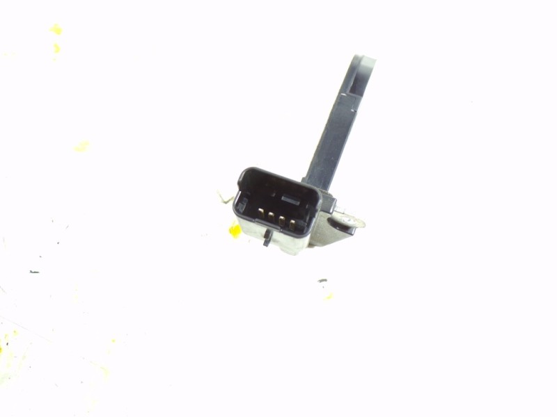 Recambio de caudalimetro para peugeot 208 1.6 blue-hdi fap referencia OEM IAM 9677093080 9677093080 AFH50M27
