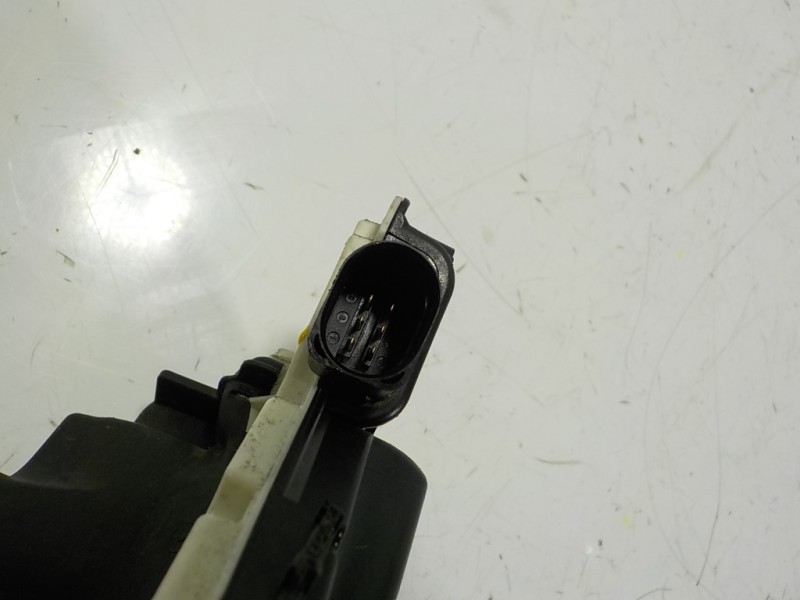 Recambio de cerradura puerta delantera derecha para volkswagen tiguan (5n2) 2.0 tdi referencia OEM IAM 5N1837016E 16A5N1837016E 