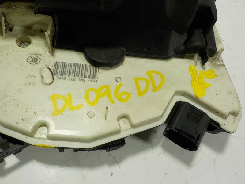 Recambio de cerradura puerta delantera derecha para volkswagen tiguan (5n2) 2.0 tdi referencia OEM IAM 5N1837016E 16A5N1837016E 