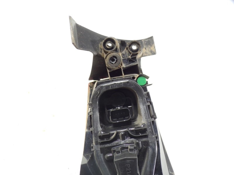 Recambio de piloto trasero derecho para renault clio iv 1.2 16v referencia OEM IAM 265506608R 265506608R 