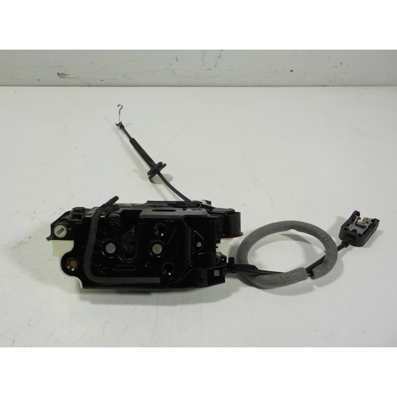 Recambio de cerradura puerta trasera izquierda para volkswagen tiguan (5n2) 2.0 tdi referencia OEM IAM 5N0839015G 05A5N0839015G 