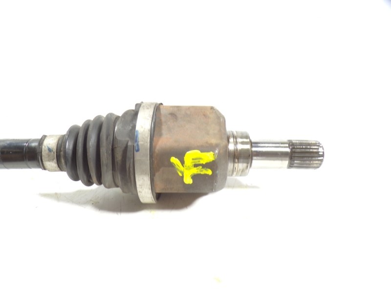 Recambio de transmision izquierda para peugeot 208 1.6 blue-hdi fap referencia OEM IAM 9801048580  