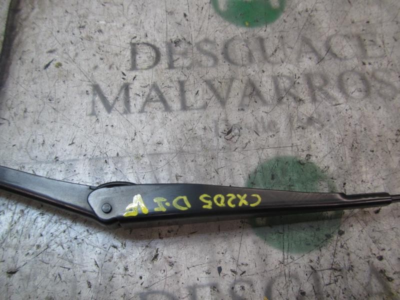 Recambio de brazo limpia delantero izquierdo para ford fiesta (cb1) titanium referencia OEM IAM 2026776  