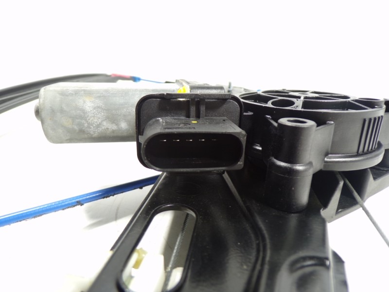 Recambio de elevalunas delantero derecho para bmw serie 3 lim. (f30) 2.0 16v diesel referencia OEM IAM 51337281886  