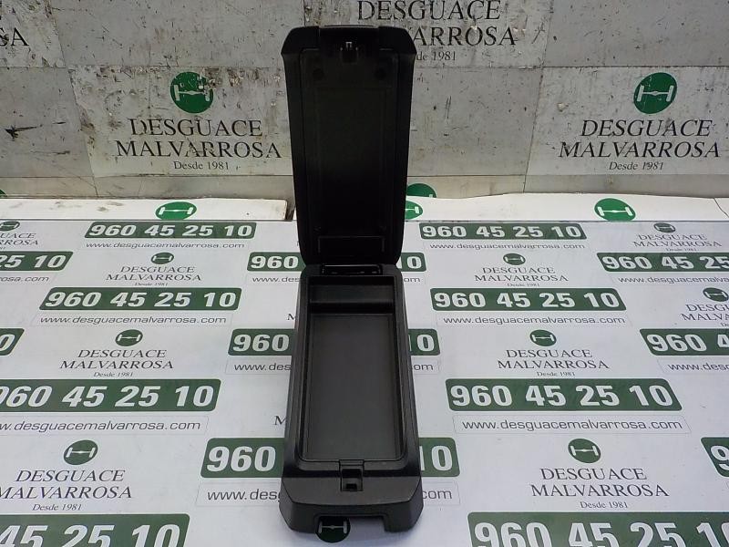 Recambio de apoyabrazos central para jeep compass (2008-2011) 2.2 crdi referencia OEM IAM 1NJ631DVAA  