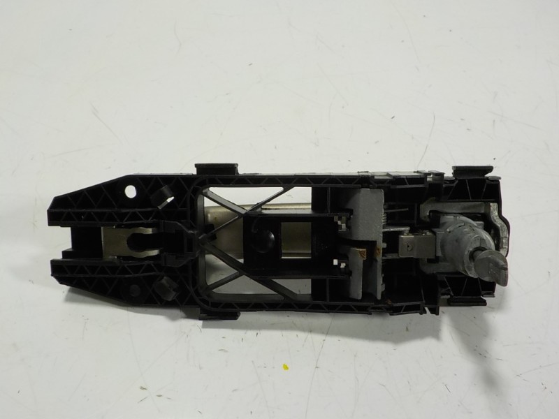 Recambio de maneta exterior delantera izquierda para volkswagen tiguan (5n2) 2.0 tdi referencia OEM IAM 5N0837205MGRU  