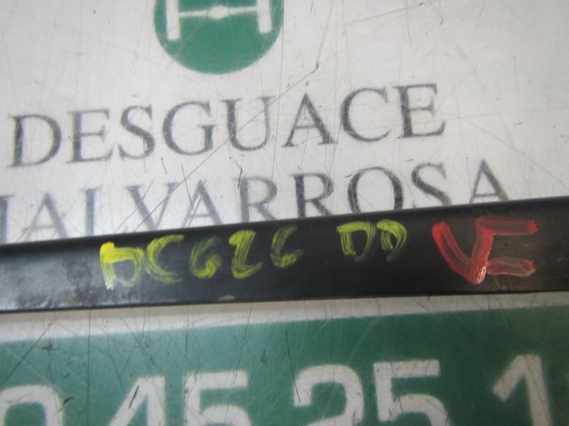 Recambio de brazo limpia delantero derecho para volkswagen golf iv berlina (1j1) gti referencia OEM IAM   