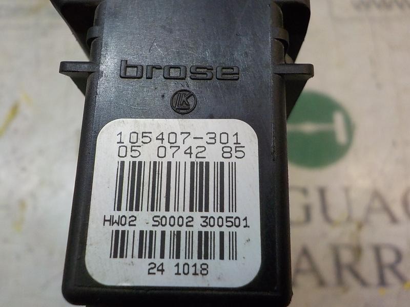 Recambio de motor elevalunas trasero derecho para volkswagen golf iv berlina (1j1) referencia OEM IAM   