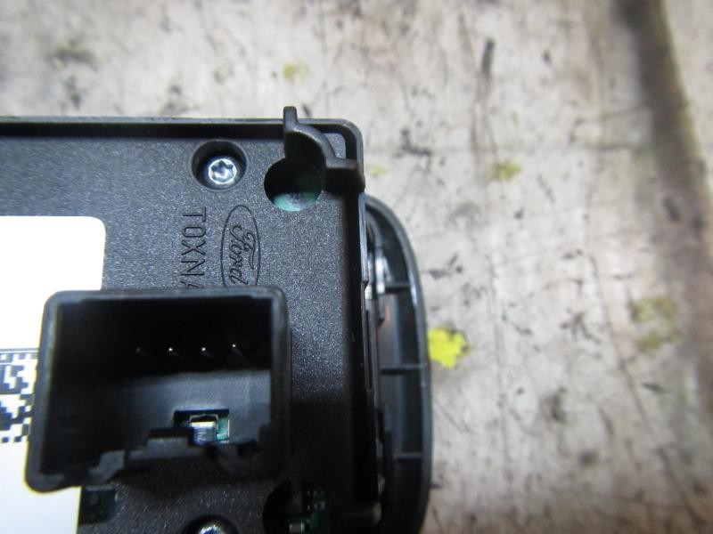 Recambio de mando elevalunas delantero izquierdo para ford fiesta (cb1) titanium referencia OEM IAM 1547736  