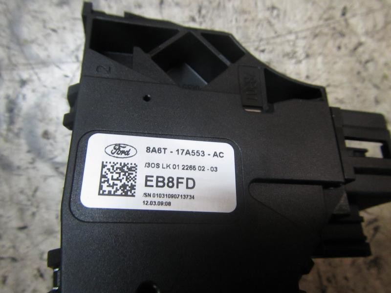 Recambio de mando limpia para ford fiesta (cb1) titanium referencia OEM IAM 1537625 8A6T17A553AC 