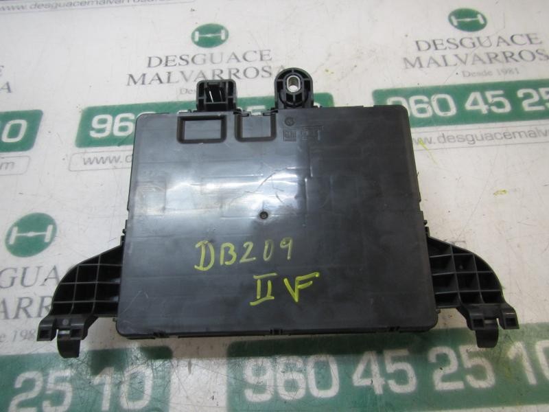 Recambio de caja reles / fusibles para opel insignia berlina edition referencia OEM IAM 13277321 13277321 