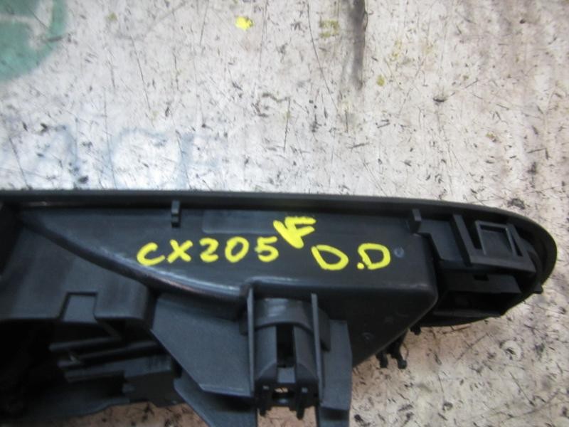 Recambio de maneta interior delantera derecha para ford fiesta (cb1) titanium referencia OEM IAM 1686129  