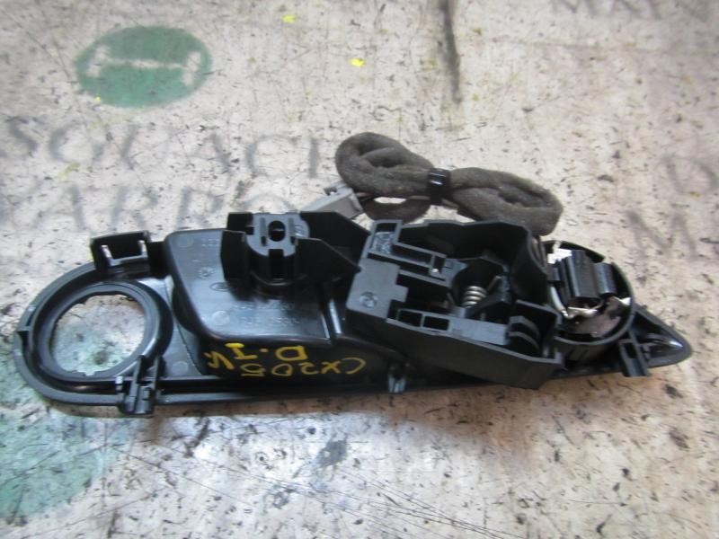 Recambio de maneta interior delantera izquierda para ford fiesta (cb1) titanium referencia OEM IAM 1686126  