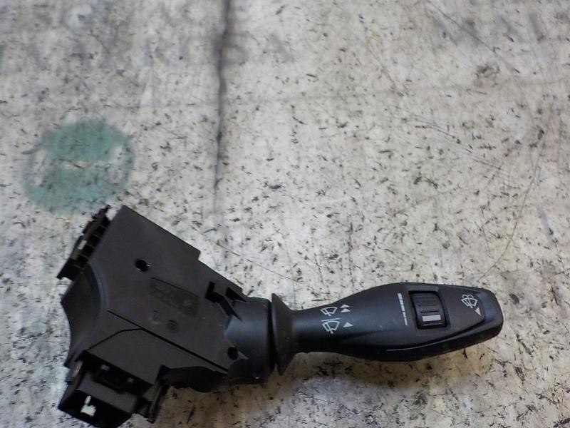 Recambio de mando limpia para ford fiesta (ccn) trend referencia OEM IAM 1537625 8A6T17A553AC 