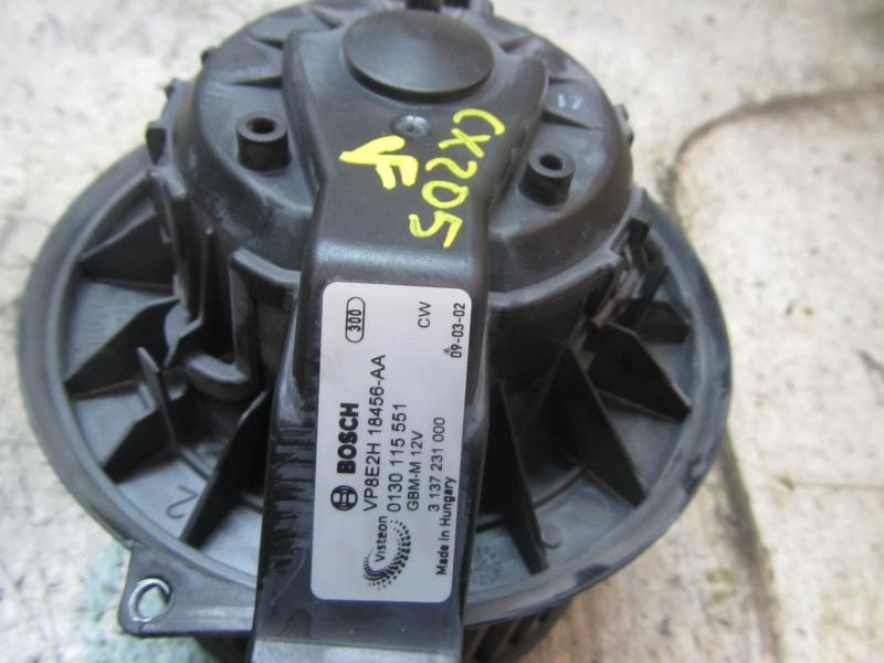 Recambio de motor calefaccion para ford fiesta (cb1) titanium referencia OEM IAM 1790329 0130115551 0130115551