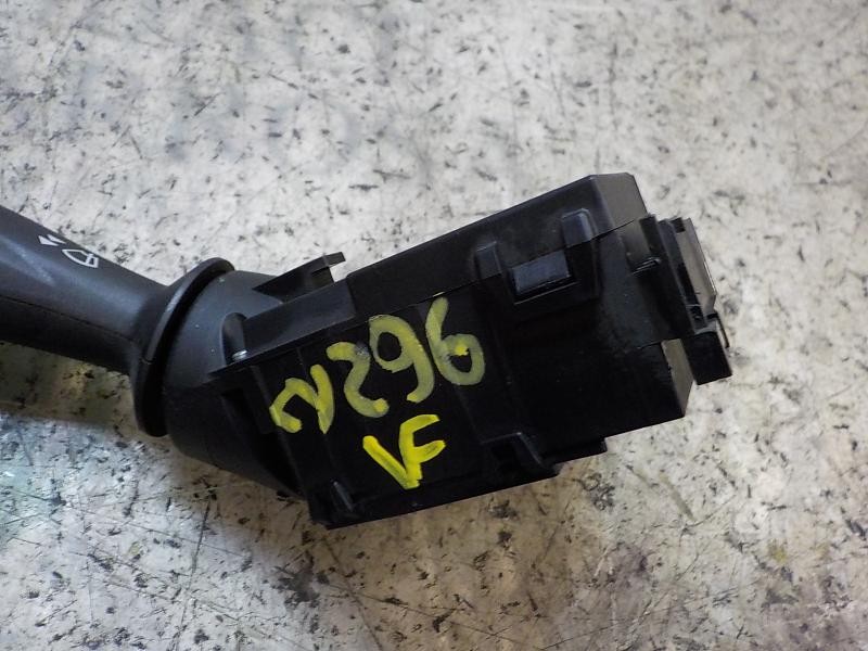 Recambio de mando limpia para ford fiesta (ccn) trend referencia OEM IAM 1537625 8A6T17A553AC 