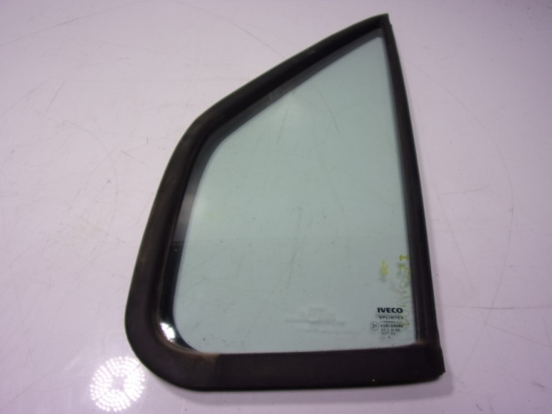 Recambio de cristal custodia delantero izquierdo para iveco 35s13 furgon caja cerrada referencia OEM IAM   