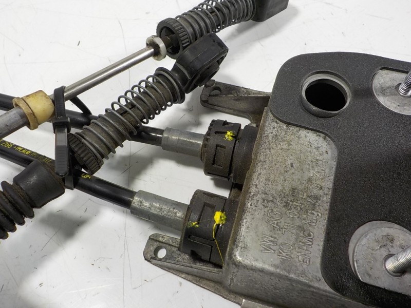 Recambio de palanca cambio para volkswagen tiguan (5n2) 2.0 tdi referencia OEM IAM 5N0711050A 5N0711049T 