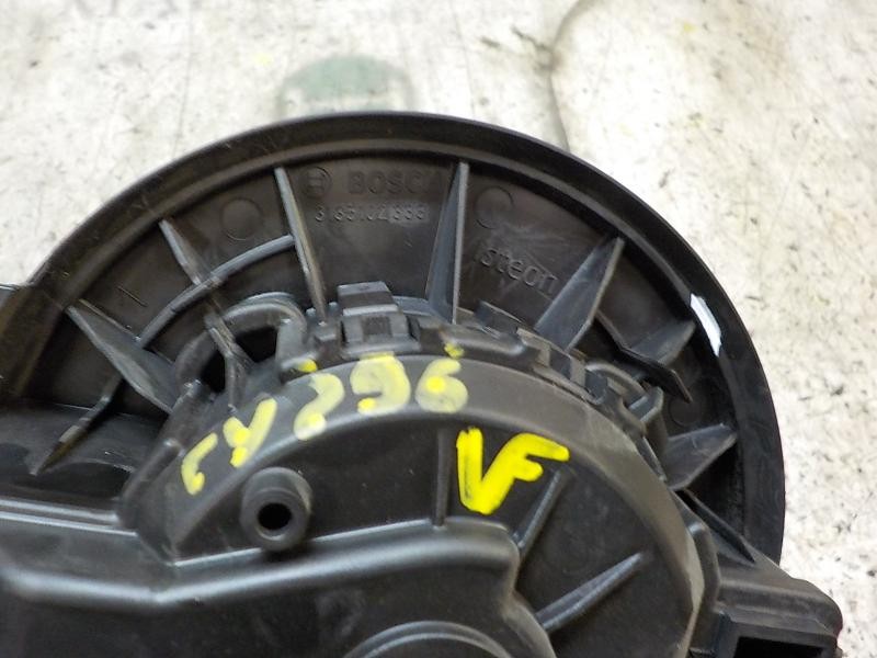 Recambio de motor calefaccion para ford fiesta (ccn) trend referencia OEM IAM 1790329 VP8E2H18456AB 0130115551