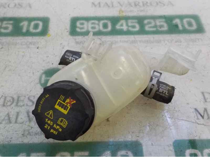 Recambio de deposito expansion para ford focus st-line referencia OEM IAM 2350841  