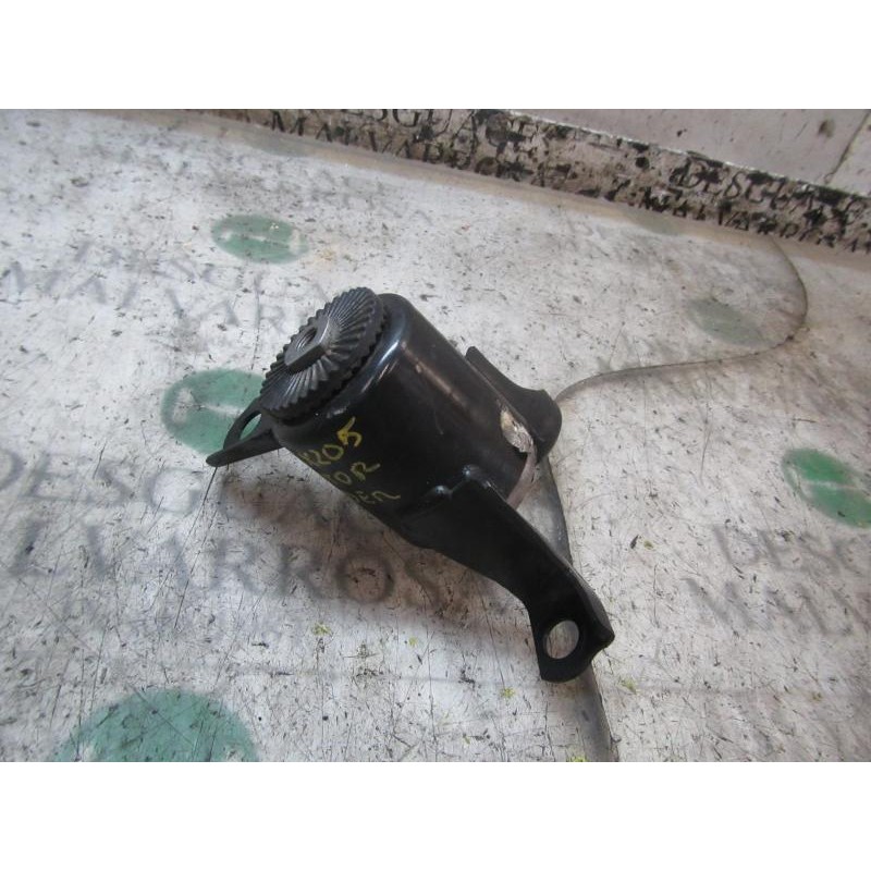 Recambio de soporte motor derecho para ford fiesta (cb1) titanium referencia OEM IAM 1776911  