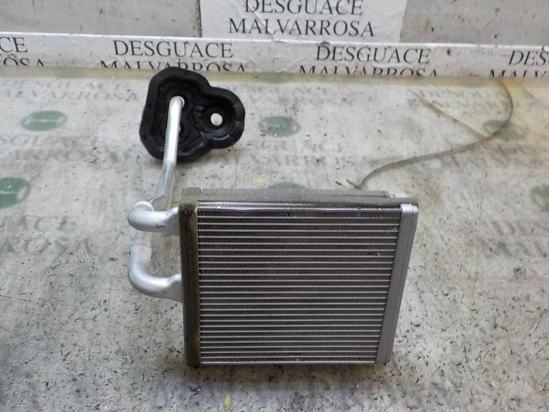 Recambio de radiador calefaccion / aire acondicionado para ford fiesta (ccn) trend referencia OEM IAM 1743436  